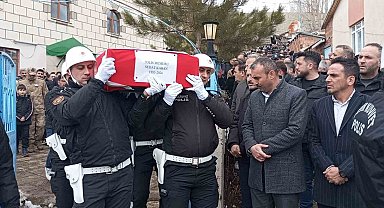 Kalp krizi sonucu hayatını kaybeden Bayburtlu polis toprağa verildi