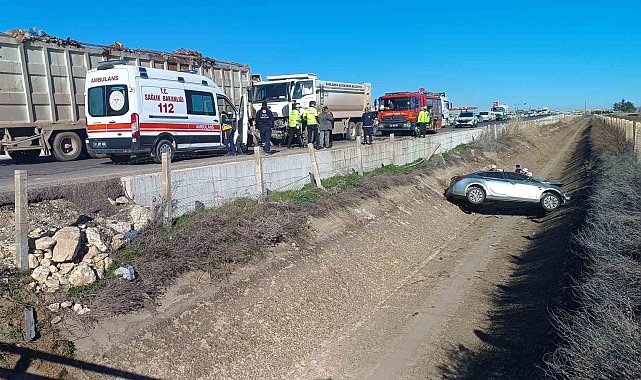 Kamyonla çarpışan otomobilin sürücüsü hayatını kaybetti