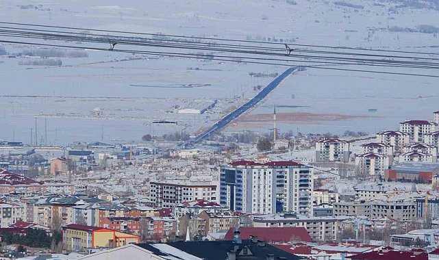 Kar Doğu'yu terk etmiyor, uzmanlar çığ, buzlanma ve don uyarısı yaptı