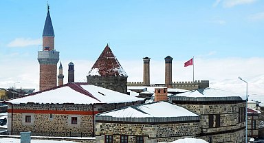 Kar Doğu'yu terk etmiyor