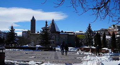 Kar Doğu'yu terk etmiyor