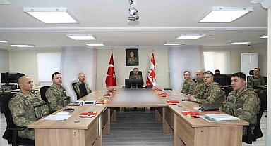 Kara Kuvvetleri Komutanı Orgeneral Tokel, Van'daki sınır karakollarında incelemelerde bulundu