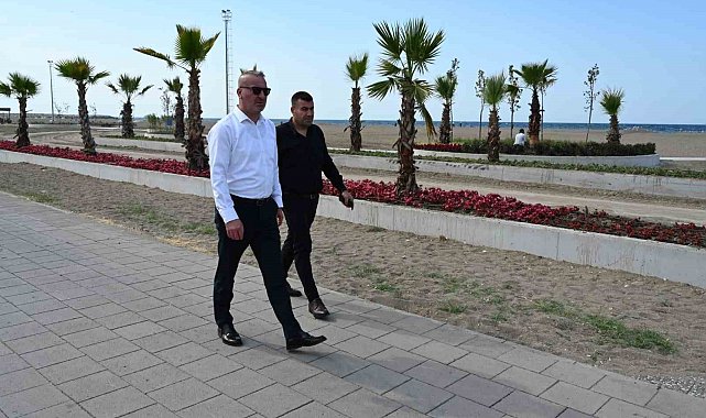 Karacabey'de park ve bahçelerde göz dolduran çalışmalar