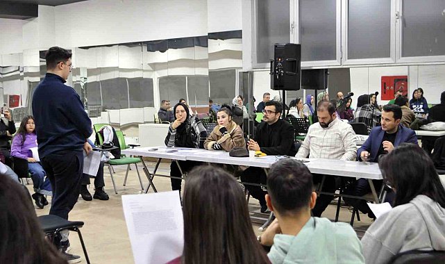 Karadut Tiyatrosu'na yeni yetenekler için son çağrı