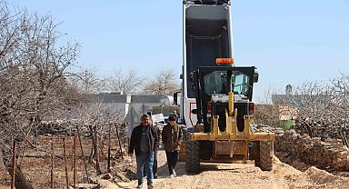 Karaköprü'de kırsal yollarda çalışmalar sürüyor