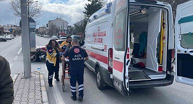 Karaman'da otomobil motosikletle çarpıştı: 1 yaralı