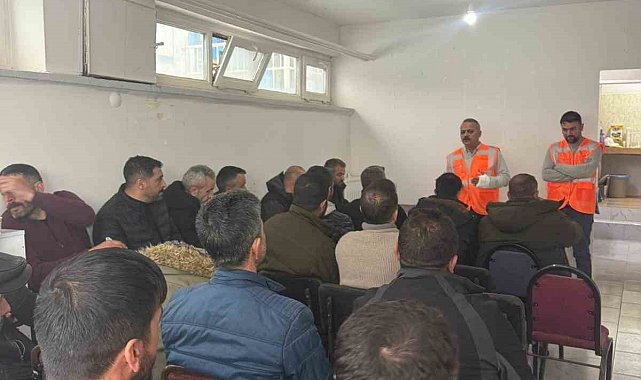 Karayazı esnaf derneğinden örnek dayanışma