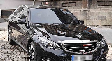 Kars Belediyesine Azerbaycan'dan anlamlı destek: Makam aracı hediye edildi