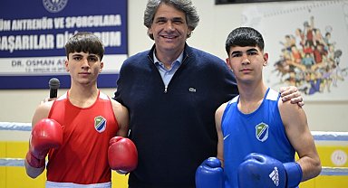 Kartepe'de düzenlenen İller Arası Yıldızlar Ferdi Boks Turnuvası sona erdi