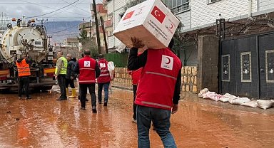 Kasrik selle sarsıldı, Kızılay yaraları sarmak için çalışma başlattı