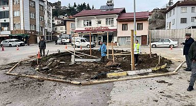 Kavşak ortasında kalan tarihi mezar için ihya çalışması başlatıldı