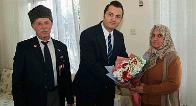 Kaymakam Öztürk gazilerle bir araya geldi: "Sizlerin ödediği bedeller sayesinde bu şanlı bayrağımız dalgalanıyor"