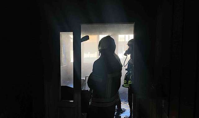 Kayseri'de apartman yangını ekiplerce söndürüldü