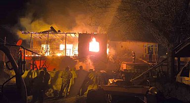 Kayseri'de ev yangını: Engelli kadın hayatını kaybetti, annesi yaralandı