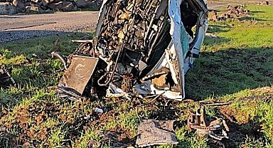 Kaza yapan akrabalarının yanına giderken kaza yaptılar: 3 yaralı