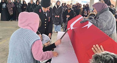 Kazada hayatını kaybeden uzman çavuş askeri törenle toprağa verildi