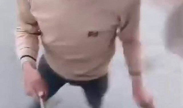 Kazaya sinirlenen tırcı "Aynama vurdun" deyip, meslektaşına demir sopayla saldırdı