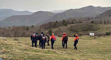 Kendisinden haber alınamayan 75 yaşındaki adam didik didik aranıyor