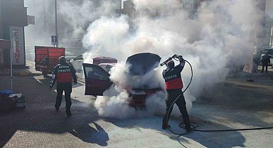 Keşan'da otomobilde çıkan yangın büyümeden söndürüldü