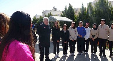 Kilis'te lise öğrencilerinden deprem tatbikatı