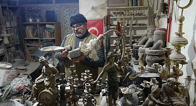 Kilis'te taş oymacılığının son ustası bayramda da tezgah başında