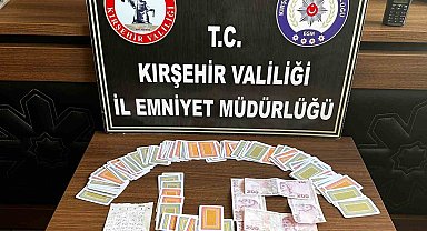 Kıraathanede kumar oynayan 4 kişiye para cezası