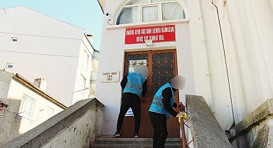 Kırklareli'nde denetimli serbestlik hükümlülerinden cami temizliği