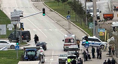 Kırmızı ışıkta kaza: 4 yaralı