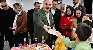 Kızılay 450 çocuğu gönül sofrasında buluşturdu