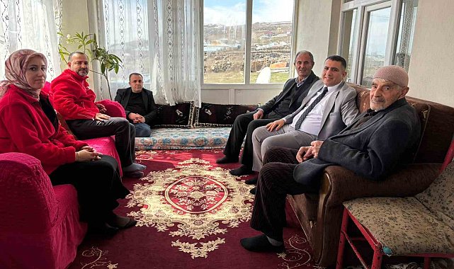 Kızılay'dan yalnız yaşayan yaşlılara bayram ziyareti