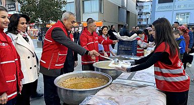 Kızılay'ın iftar çadırı Alaşehir'de dayanışmanın simgesi oldu
