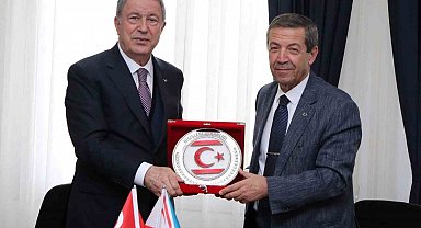 KKTC Dışişleri Bakanı Ertuğruloğlu, TBMM Milli Savunma Komisyonu Başkanı Akar ile görüştü