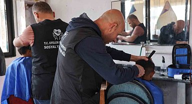 Kocagürlü çocuklara bayram tıraşları Efeler Belediyesi'nden