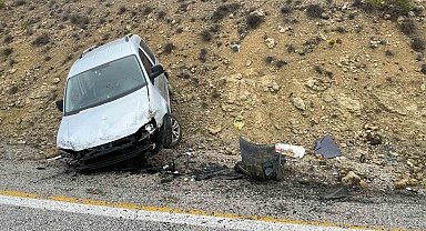 Kontrolden çıkan hafif ticari araç şarampole savruldu: 1 yaralı