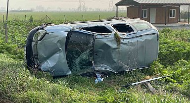 Kontrolden çıkan hafif ticari araç takla attı, sürücü yaralandı