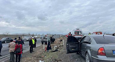 Konya'da takla atan otomobilde yaralanan genç, hayatını kaybetti