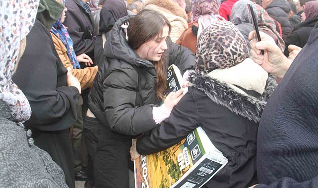 Konya'da ucuz televizyon izdihamı