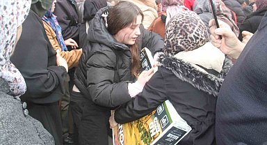 Konya'da ucuz televizyon izdihamı