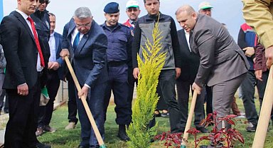 Köşk'te fidanlar toprakla buluştu