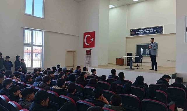 Kovancılar'da Ramazan-ı Şerif Konferansı