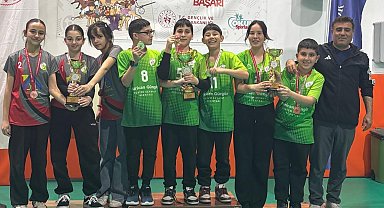 Köyceğiz Toparlar Ortaokulu Floor Curling'te İl birincisi oldu