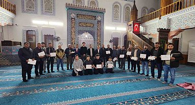 Köyceğiz'de Kur'an eğitimi alan kursiyerlere belge verildi