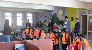 Köyceğiz'de minik kalpler kütüphane ile buluştu