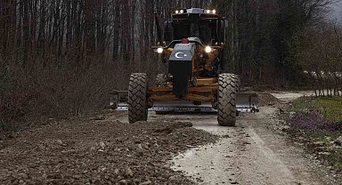 Köylerde yol bakım çalışmaları tamamlanıyor