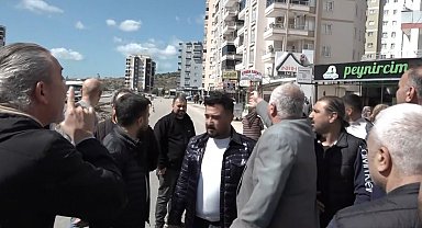 Kozan'daki kavşak düzenlemesine vatandaşlardan tepki