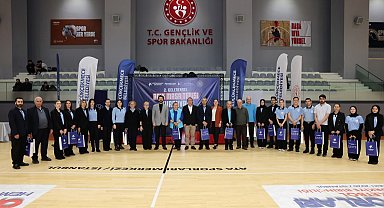 Küçükçekmece'de 2. Geleneksel Açık Masa Tenisi Turnuvası'nda 285 sporcu yarıştı