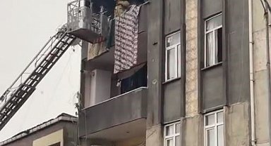 Küçükçekmece'de korkutan yangın: 5 kişi dumandan etkilendi