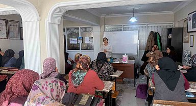 Kur'an kurslarında sağlık bilgilendirmeleri