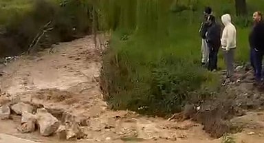 Kuraklığın ardından gelen sağanak İznik'i vurdu