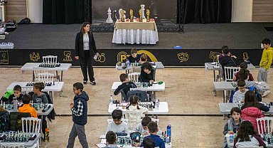 Kuşadası'nda satranç turnuvası heyecanı